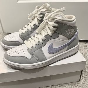 Air Jordan 1 Mid